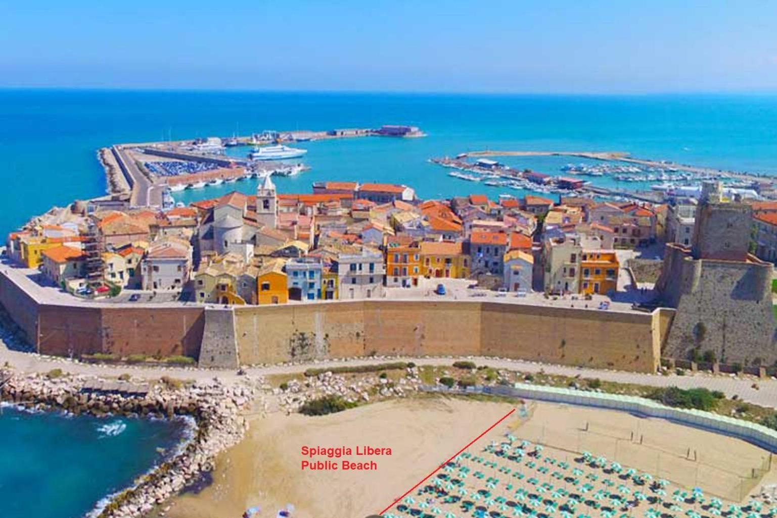 Villa Casa Tornola Nel Borgo Termoli Exterior foto